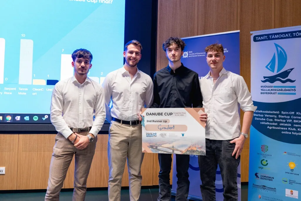 Gradient – 3rd place2..webp